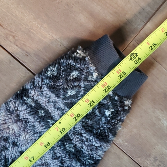 Extra fluffy Berkshire robe nordic black women's size small - Picture 10 of 11